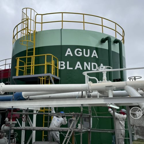 tanque de agua blanda y líneas (acabado final)
